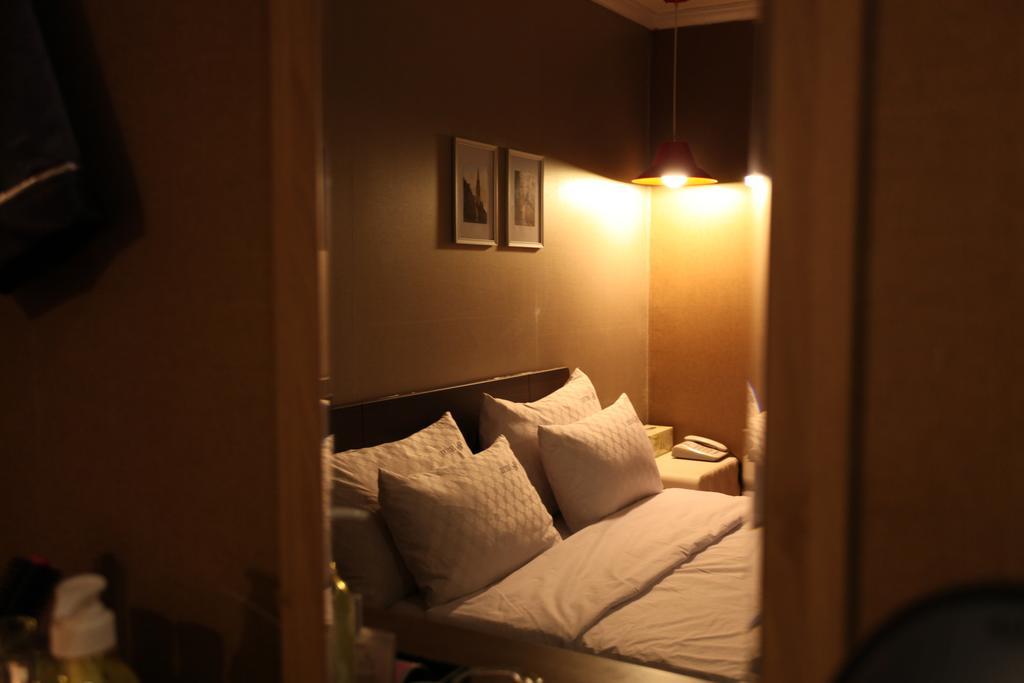 Hotel Goguma Shinchon Σεούλ Εξωτερικό φωτογραφία