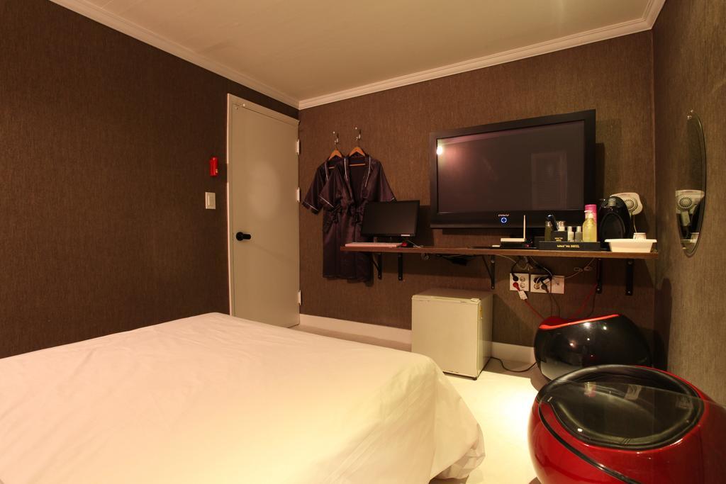 Hotel Goguma Shinchon Σεούλ Εξωτερικό φωτογραφία