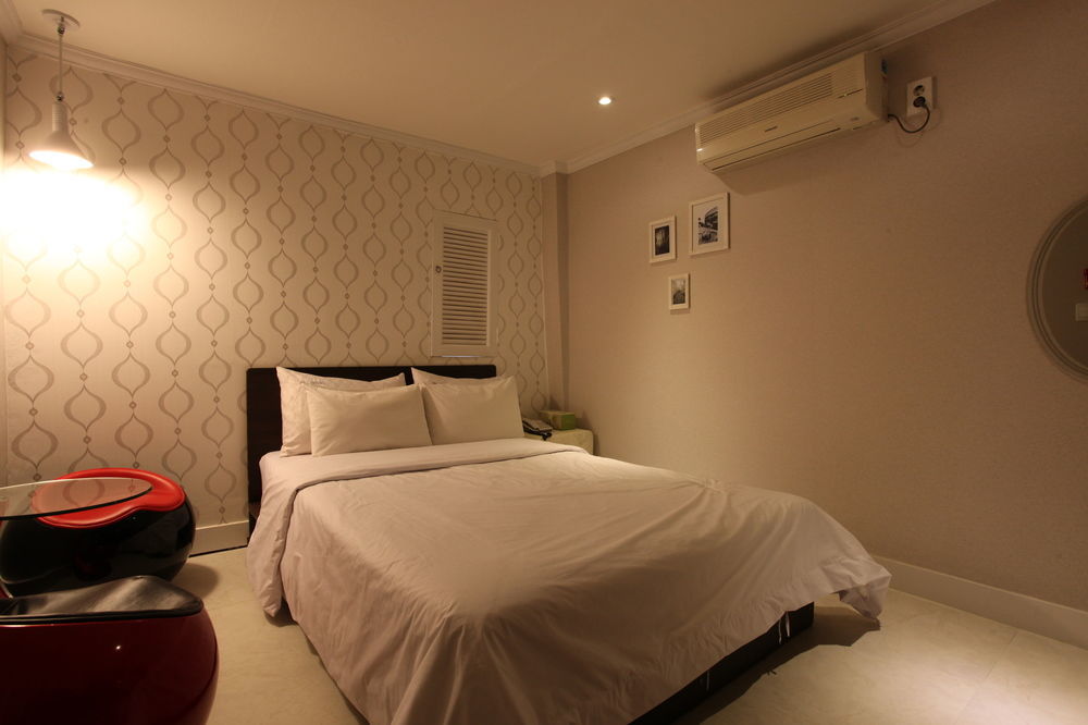 Hotel Goguma Shinchon Σεούλ Εξωτερικό φωτογραφία