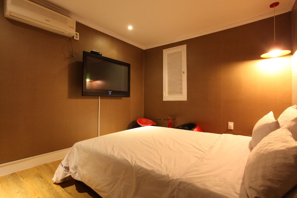 Hotel Goguma Shinchon Σεούλ Εξωτερικό φωτογραφία